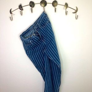 American Eagle MOM Jeans